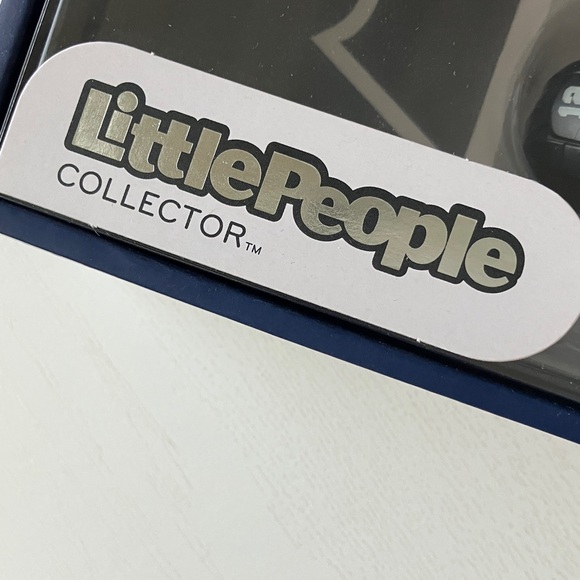 Fisher Price Seattle Seahawks “We Are 12” Little People Collector (NWT) - Picture 2 of 7